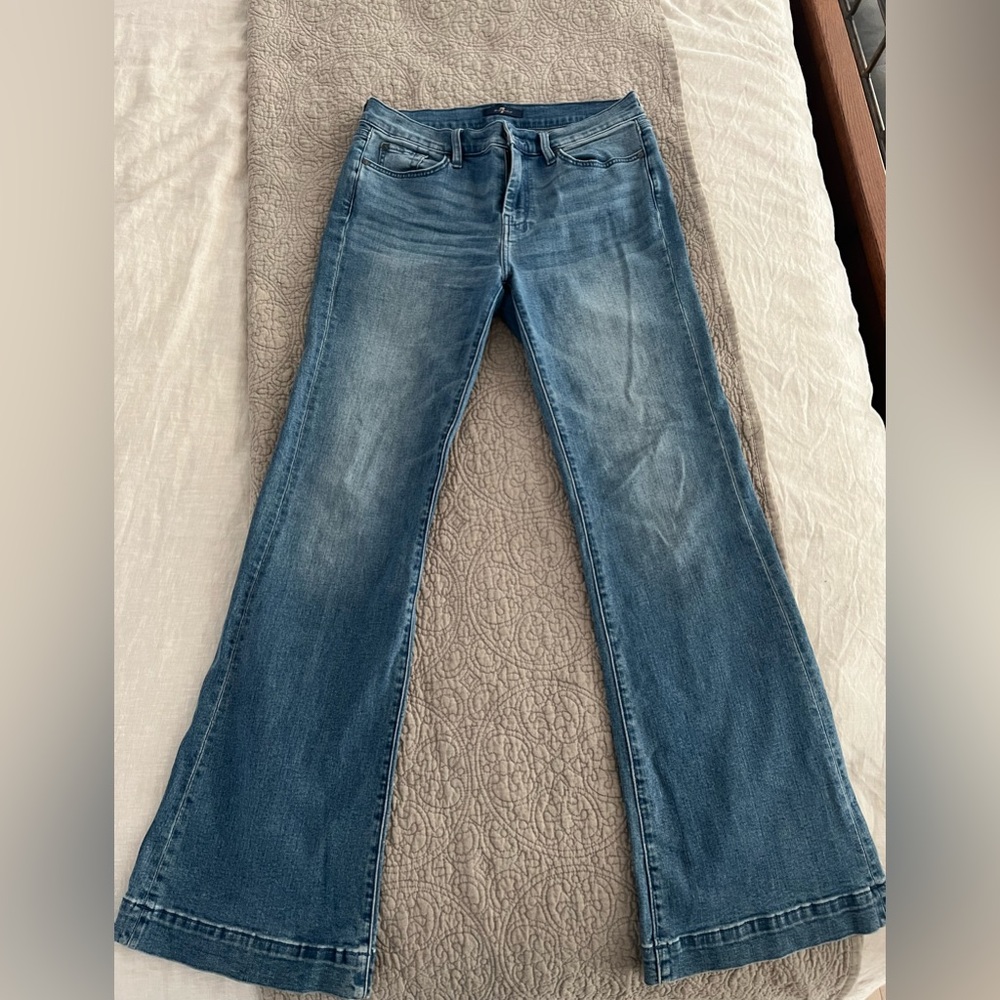 Women’s 7 For All Mankind flare leg jeans size 30